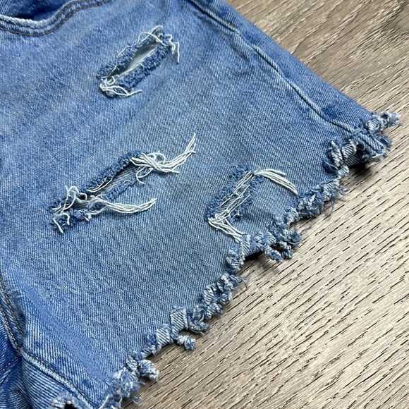 Levi’s High Rise Wedgie Straight Denim Shorts Distressed Light Wash Women’s 27 - Picture 4 of 10